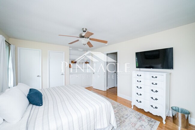 Bedroom 3 - 126 Tomahawk Industrial Park