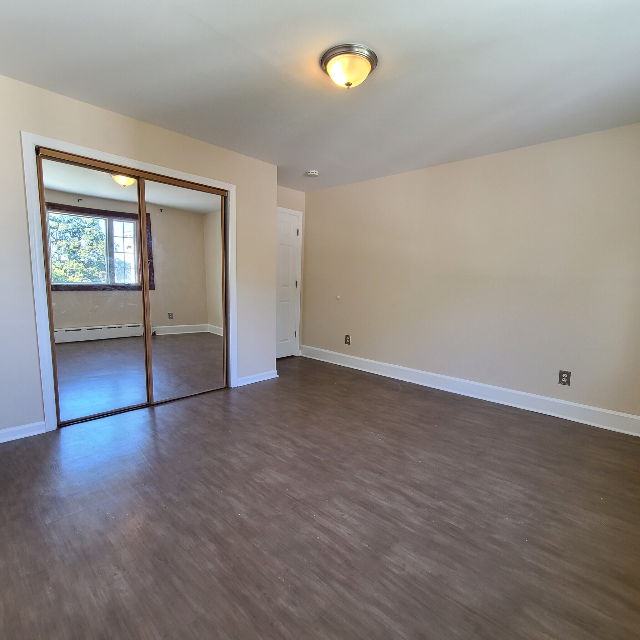 Building Photo - 1310 72nd St