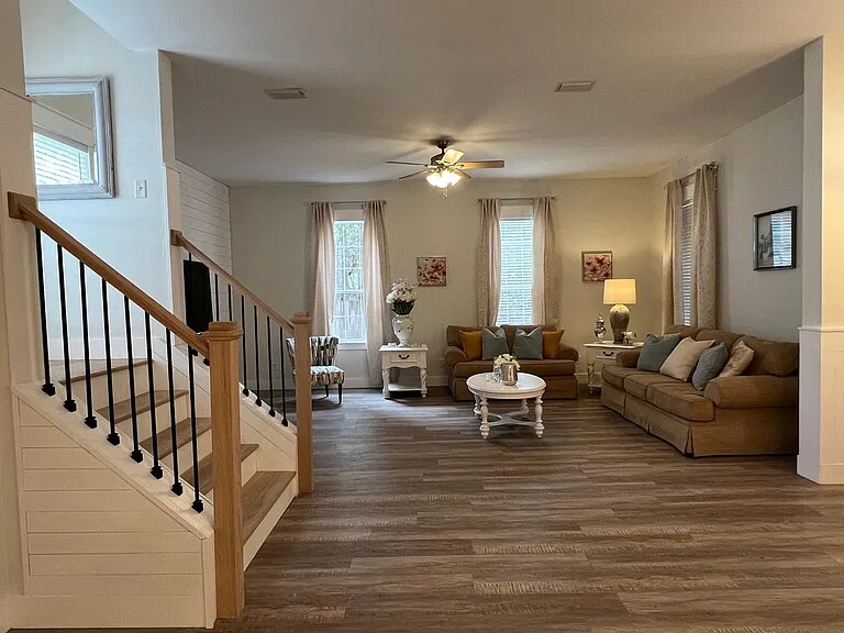 Building Photo - 112 E Wild Blueberry Way