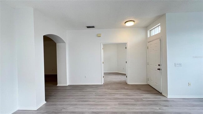 Building Photo - 123 Jaybee Ave