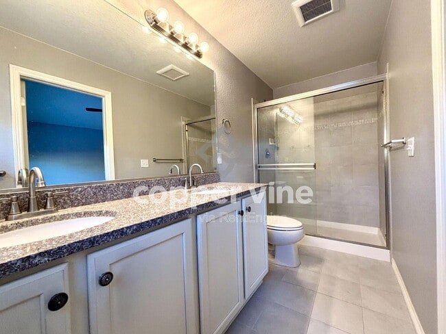 Building Photo - 5189 Thistle Dr