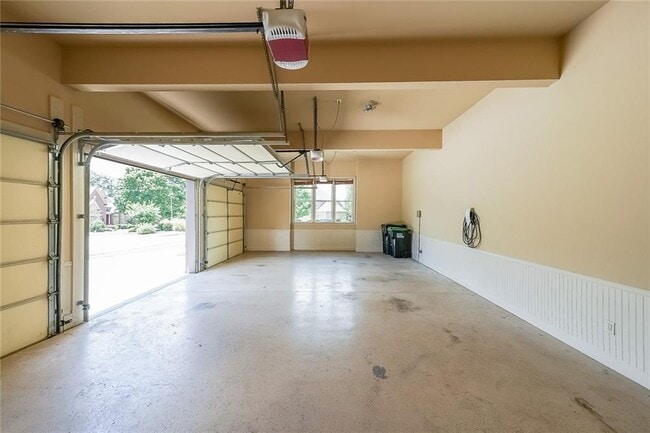 Building Photo - 2381 Walkers Glen Ln NE