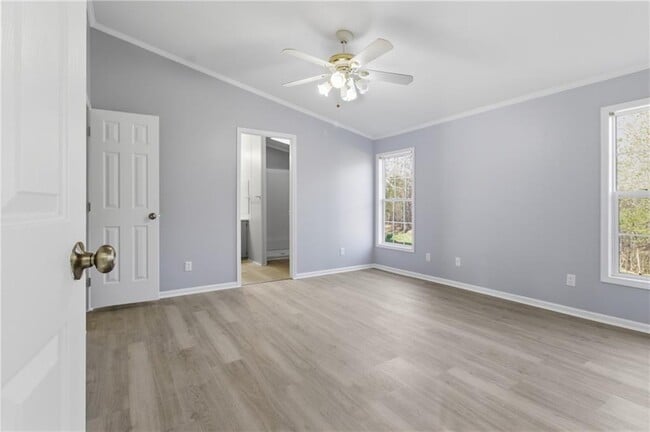 Building Photo - 5320 Long Branch Rd