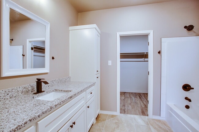 Building Photo - Like-New Construction 3/2/2 in Shallowater!
