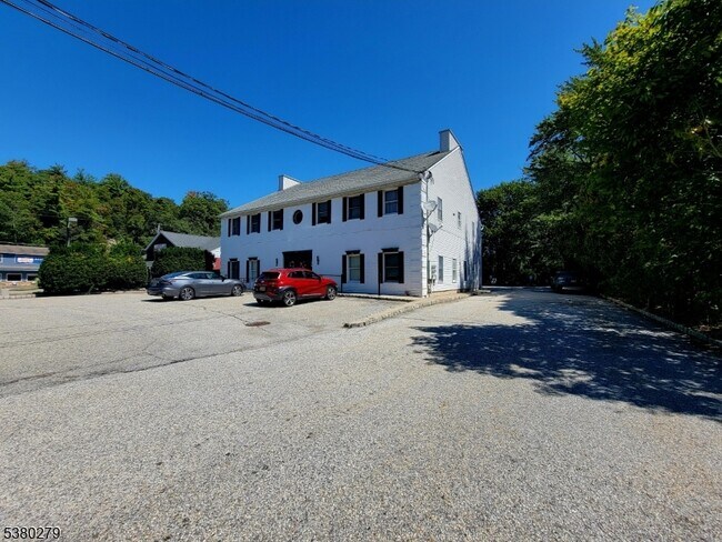Building Photo - 272 US-206