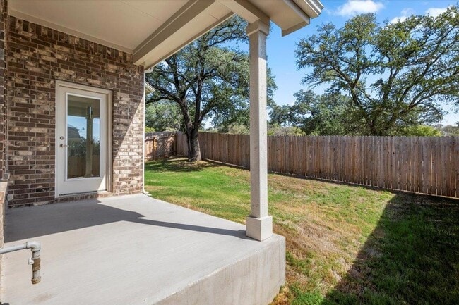 Building Photo - 1425 Cole Ests Dr