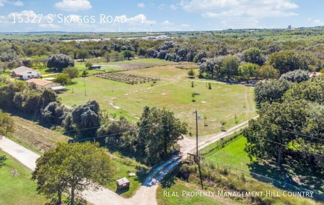 Building Photo - Nice home on lots of land!