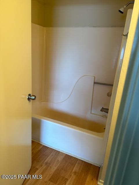 Building Photo - 330 S Alarcon St