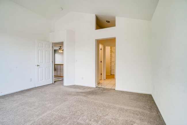 Building Photo - COMING IN MAY!!!   Huge 2BR, 2BTH Townhous...