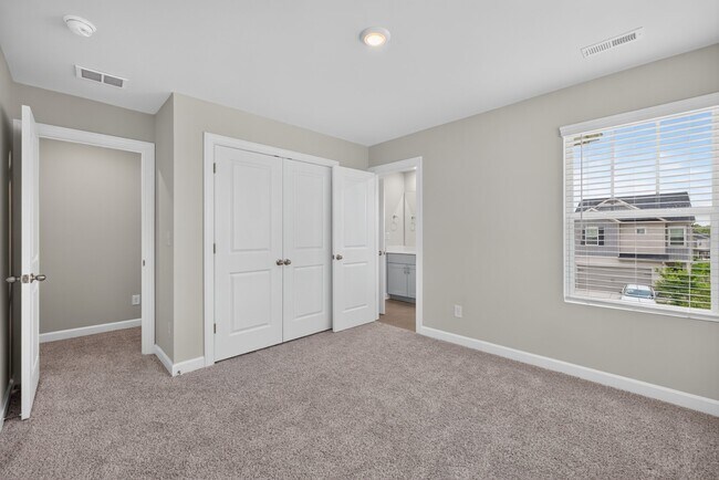 Building Photo - 314 Hyssop Ct