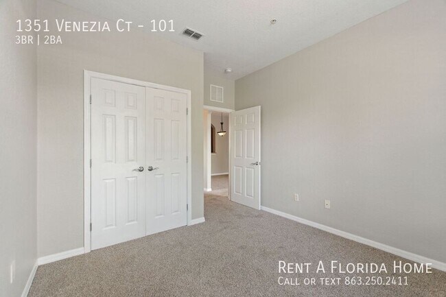 Building Photo - 1351 Venezia Ct
