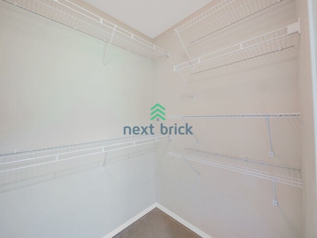 Building Photo - Rare 3 Bedroom 2.5 Bath Townhome for Rent!