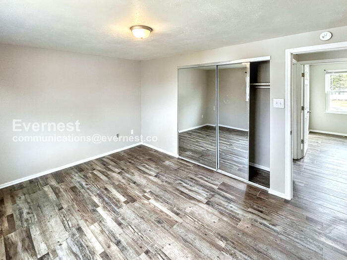 Building Photo - 6418 McLean St