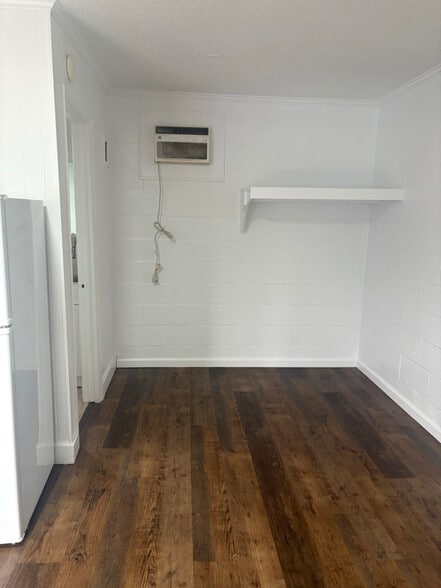 Building Photo - 601 N Main St