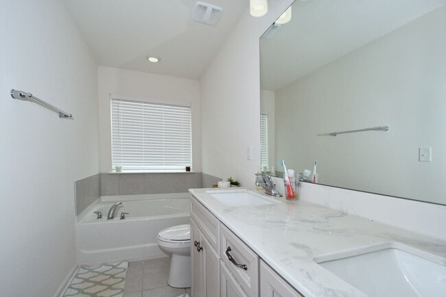 Building Photo - 128 Suggs Mill Dr