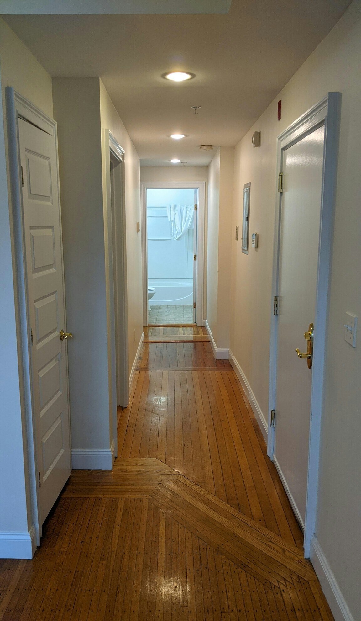 Building Photo - 54 Ashford St