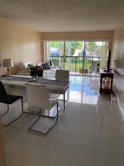 Building Photo - 8891 Wiles Rd