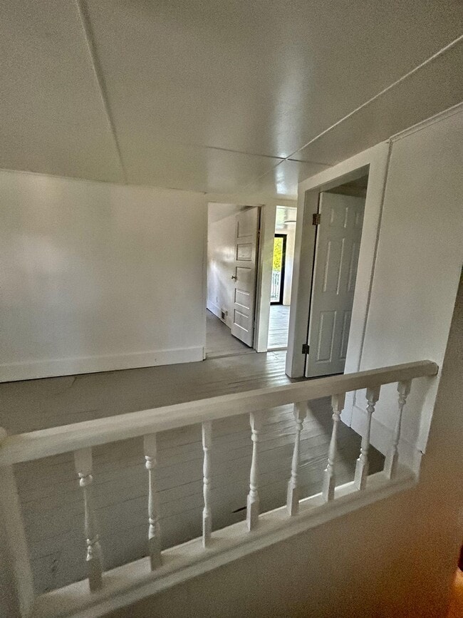 Building Photo - 1404 Callahan St