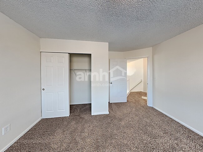 Building Photo - 411 Grey Swallow St