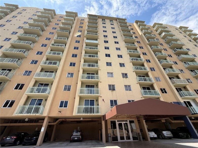 Building Photo - 3500 Coral Way