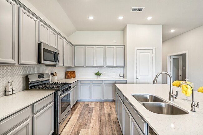Building Photo - 4946 Hitchings Ct