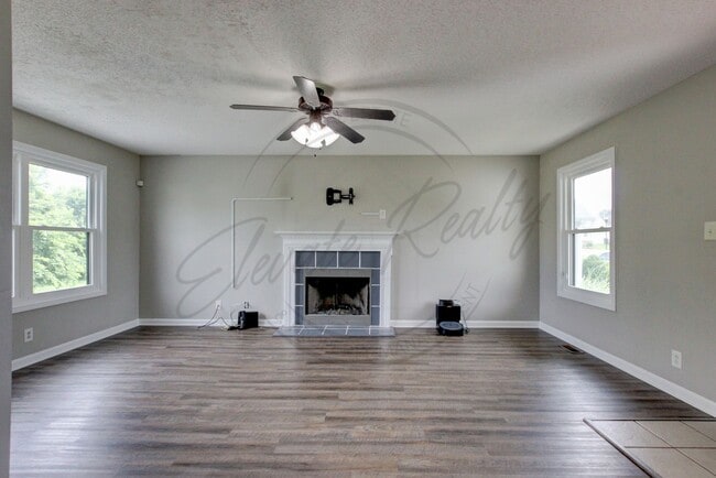 Building Photo - ON SPECIAL! THIS PROPERTY HAS A 1/2 OFF TH...