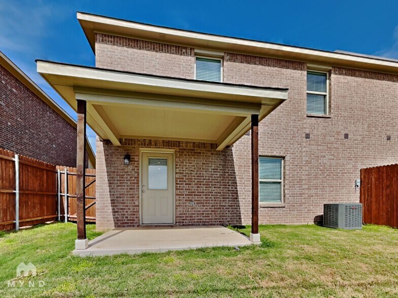 Building Photo - 704 Rolling Terrace Cir