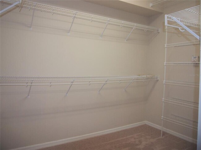 Building Photo - 4350 Hammersmith Dr