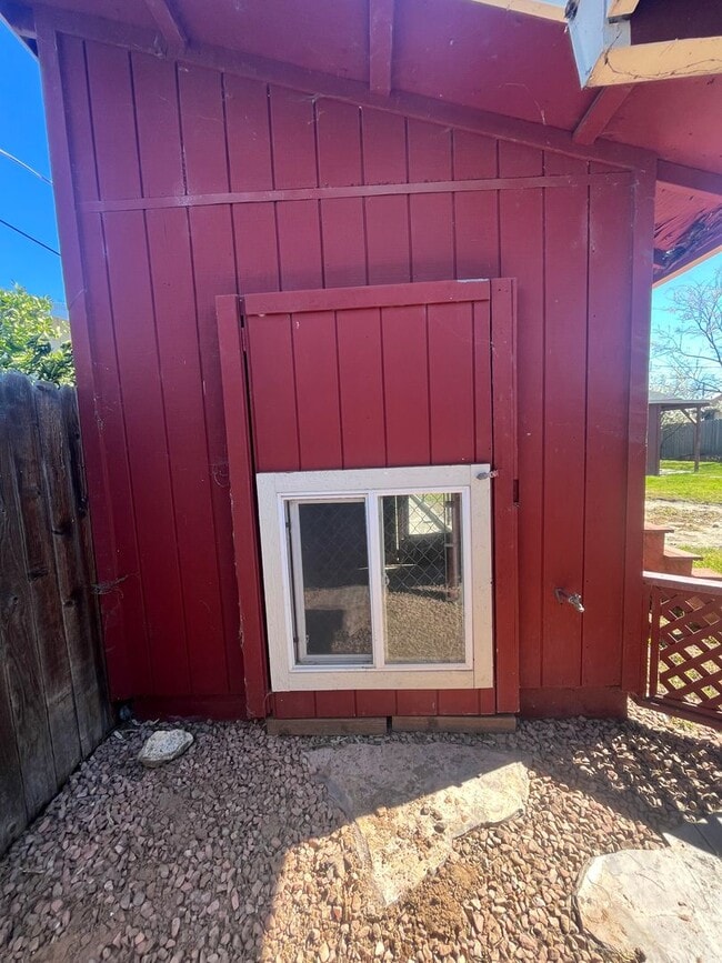 Building Photo - Spacious 4bed 2bath home in Elverta!