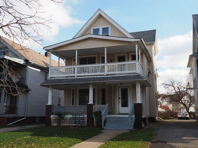Primary Photo - 1323 W 102nd St