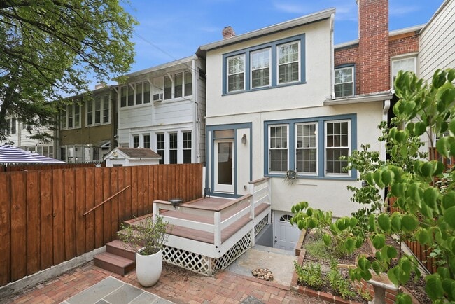 Building Photo - Glover Park Townhome | 4 Bed | 3.5 Bath | 2,500 Sf | Large Front Porch & Fenced-In Backyard w/ Deck