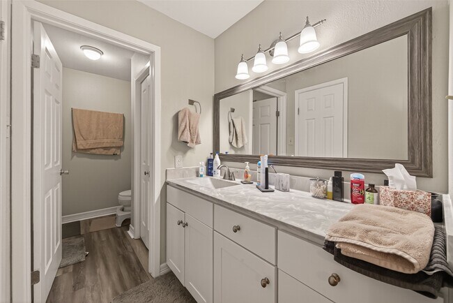 Building Photo - 14555 Wunderlich Dr