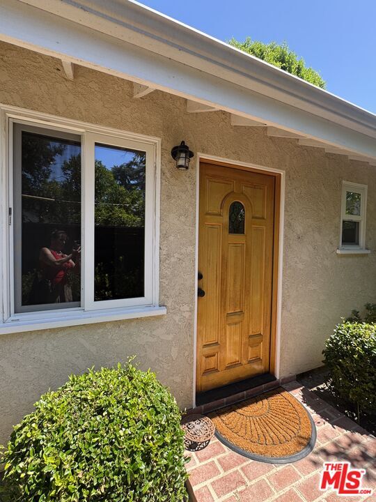 Building Photo - 4535 Matilija Ave