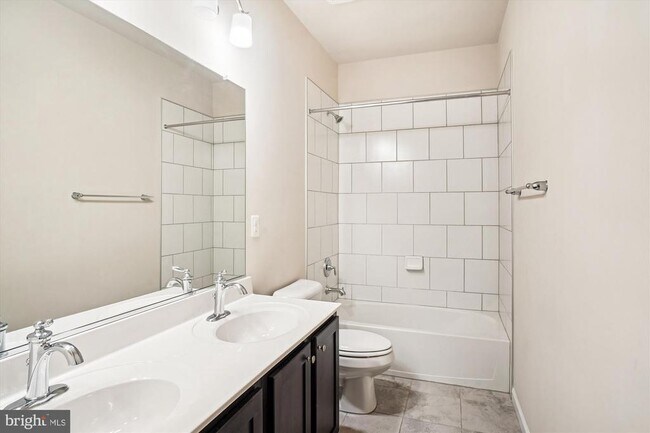 Building Photo - 3038 Jacobs Garden Ln