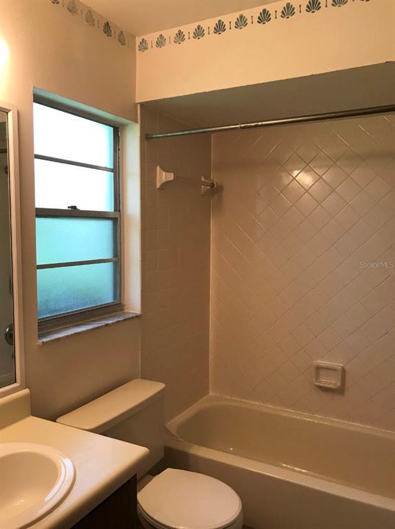 Building Photo - 4215 NW 20th Dr