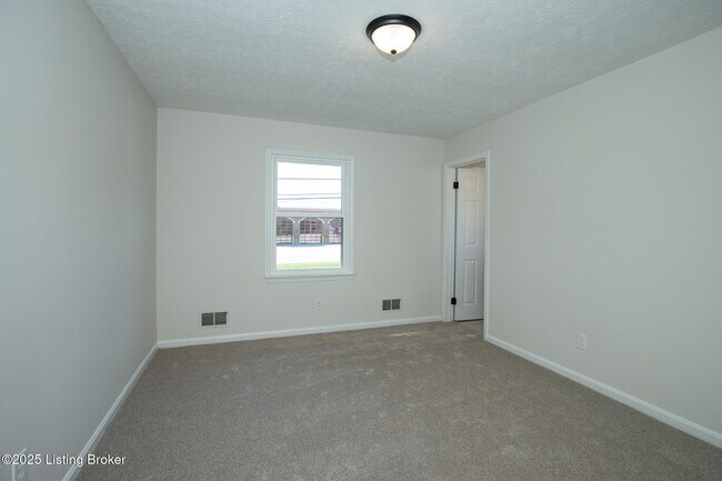Building Photo - 2413 Highway 22