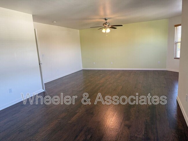 Building Photo - 1584 W Galbraith Ln