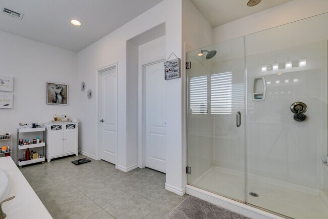 Building Photo - FULLY FURNISHED- Elegant 4-Bed, 3.5-Bath Home with Loft, Designer Finishes, and Expansive Backyard