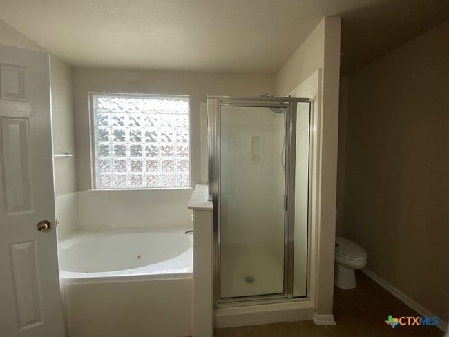 Building Photo - 5406 Oster Dr