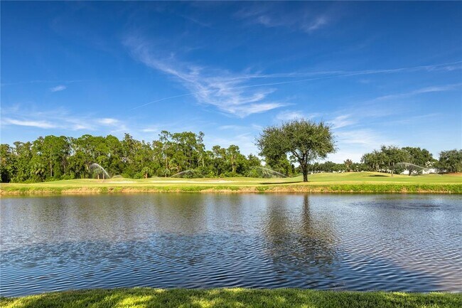 Building Photo - 1042 WATERSIDE Dr