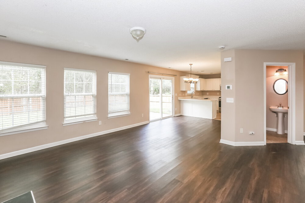 Building Photo - 8810 Laurel Run Dr