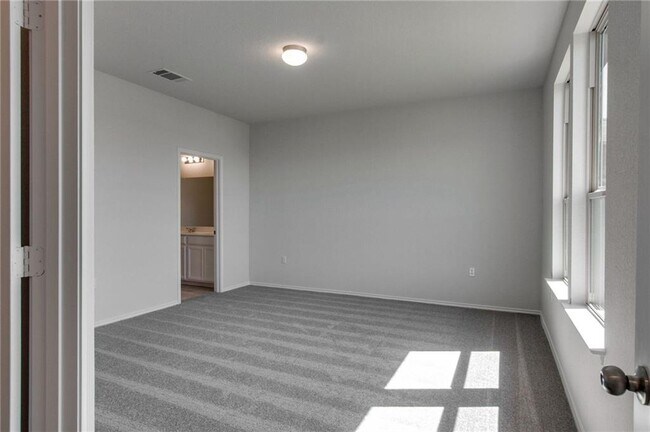 Building Photo - 11817 Eragon Dr