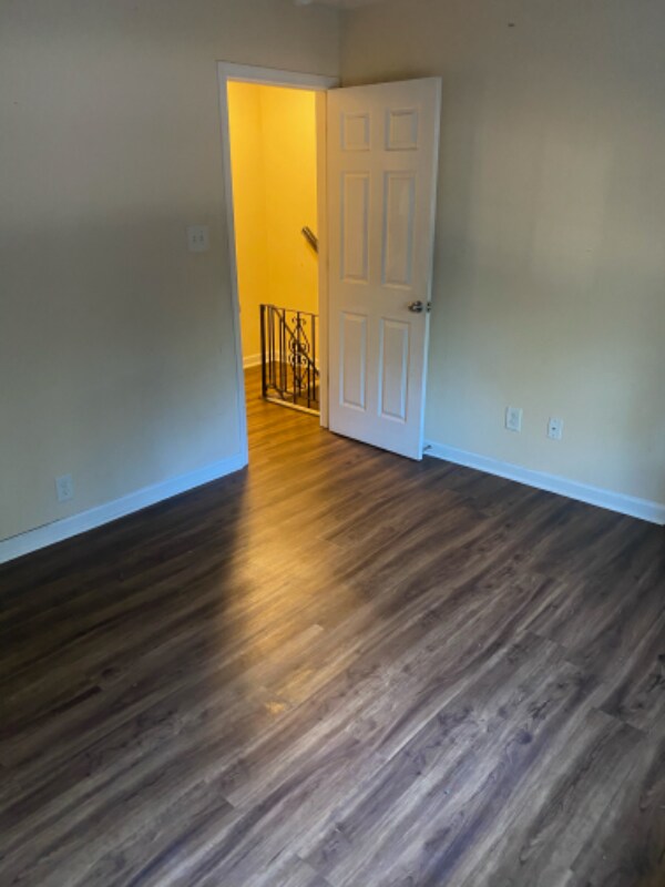 Building Photo - 160 Nunnally St