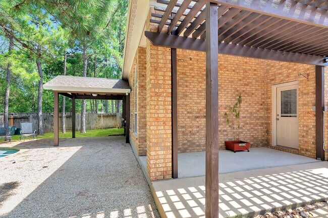 Building Photo - 22 N Queenscliff Cir