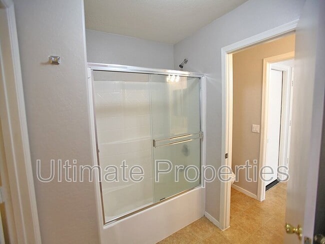 Building Photo - 22541 W Lasso Ln