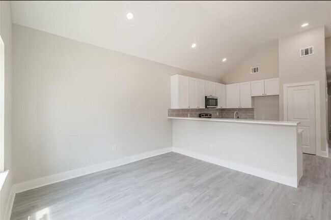 Building Photo - 16980 W Dounreay St