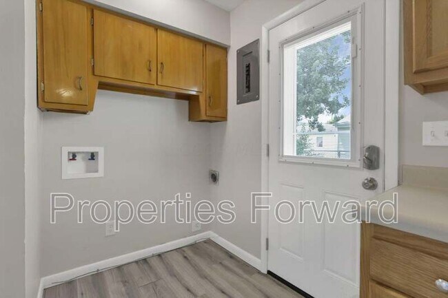 Building Photo - 2779 Woodgrove Dr