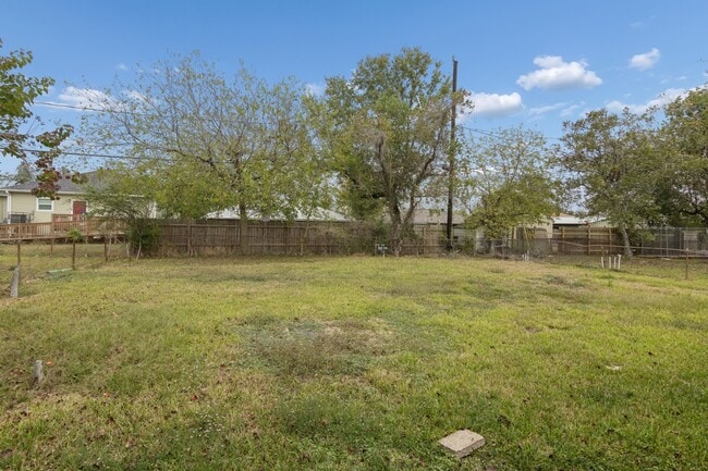 Building Photo - 9029 Homewood Ln