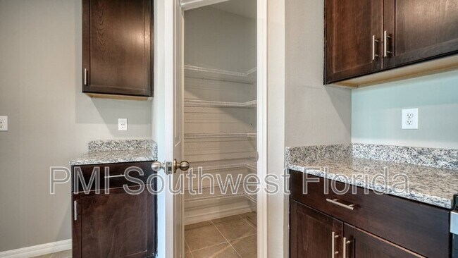Building Photo - 5816 Ocean Isle Dr