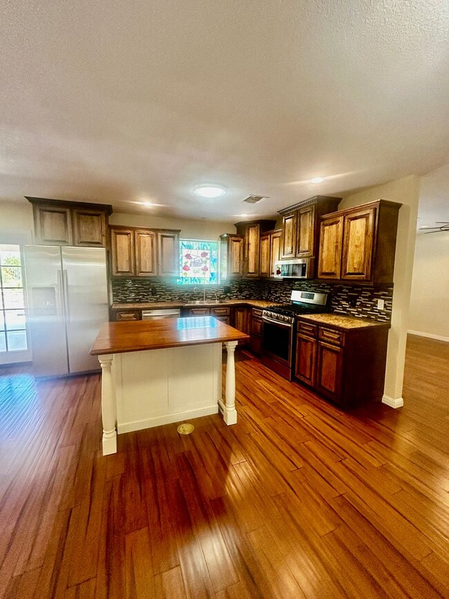 Building Photo - Beautifully Remodeled 3-Bedroom Home with ...